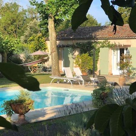 Gite 2-4 Couchages Situe Dans Un Magnifique Jardin Saint-Vivien  Exterior photo